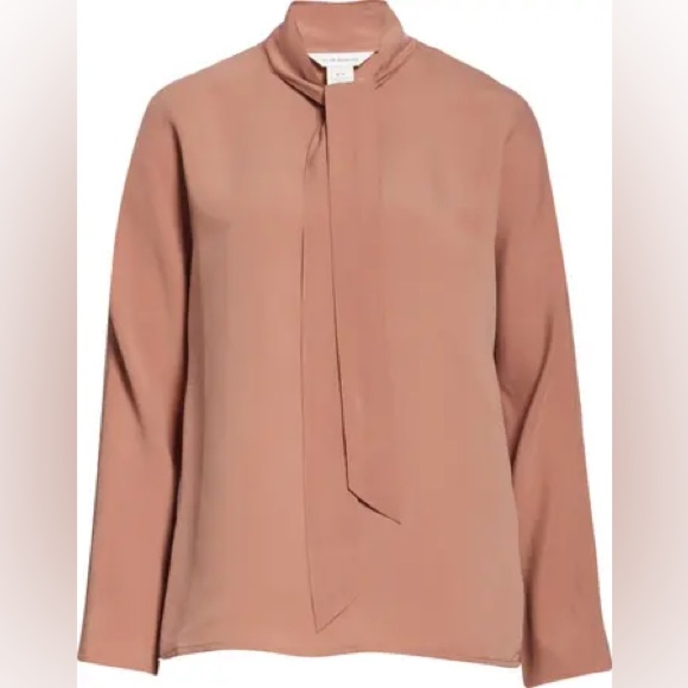 NWT Club Monaco Tie-Neck Blouse in Blush Pink Size Small